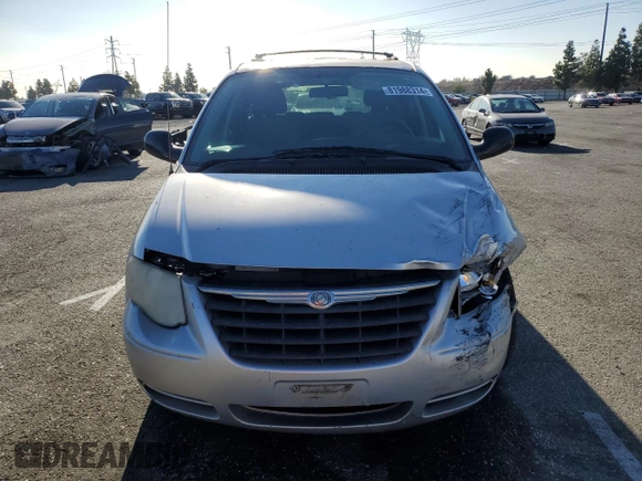 2007 Chrysler Town & Country LWB LX with VIN 2A8GP44R47R330954, listed as a Copart auction lot 81988314 with 195,065 mi miles and Salvage Title. Bid and sale history available at carsss.com. Image 5.