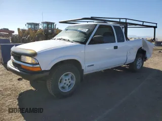 2002 Chevrolet S-10 LS with VIN 1GCDT19W328211770, listed as a Copart auction lot 44486925 with 129,316 mi miles and Salvage Title. Bid and sale history available at carsss.com. Image 1.