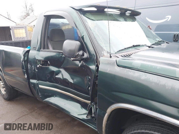2004 Chevrolet Silverado 1500 LS with VIN 1GCEC14T04Z302610, listed as a IAAI auction lot 41292673 with 135,178 mi miles. Bid and sale history available at carsss.com. Image 6.