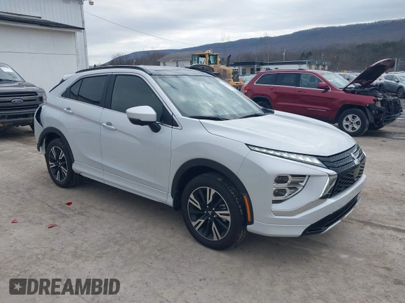 2024 Mitsubishi Eclipse Cross SE with VIN JA4ATWAA7RZ000716, listed as a IAAI auction lot 41221220 with 903 mi miles and . Bid and sale history available at DreamBid. Image 1.