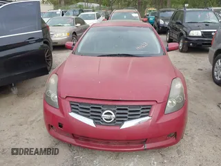 2009 Nissan Altima 3.5 SE with VIN 1N4BL24E39C141633, listed as a IAAI auction lot 41959211 with 135,802 mi miles. Bid and sale history available at carsss.com. Image 6.