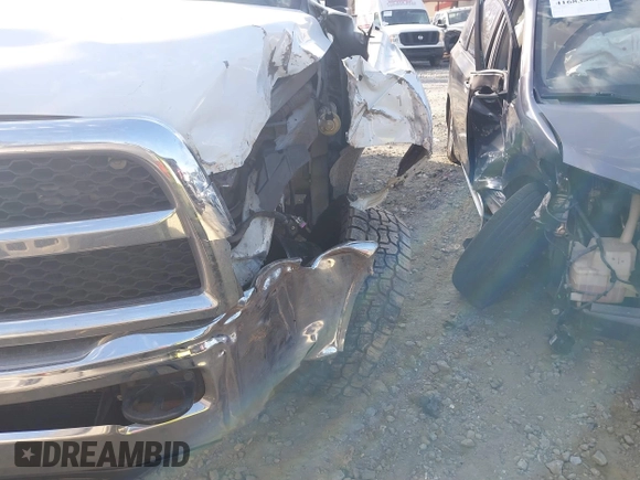 2016 Ram 2500 SLT with VIN 3C6UR5DL2GG132442, listed as a IAAI auction lot 41670645 with 405,051 mi miles. Bid and sale history available at carsss.com. Image 6.