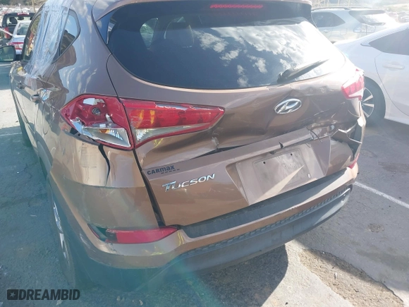 2016 Hyundai Tucson SE with VIN KM8J23A47GU166435, listed as a IAAI auction lot 41952751 with 66,785 mi miles. Bid and sale history available at carsss.com. Image 6.