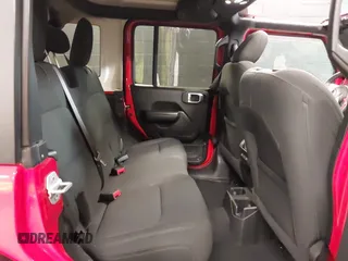 2020 Jeep Wrangler Unlimited Sport z VIN 1C4HJXDG6LW102873, wystawiony jako IAAI lot #41232881 z przebiegiem 42 315 mil mil oraz . Historia ofert i sprzedaży dostępna na DreamBid. Obrazek 8.