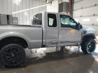 2008 Ford Super Duty F-250 SRW XL with VIN 1FTSX21R48ED49660, listed as a IAAI auction lot 41275675 with 193,731 mi miles. Bid and sale history available at carsss.com. Image 6.