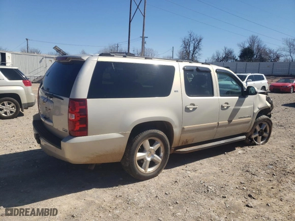2007 Chevrolet Suburban LT with VIN 1GNFC16067R252699, listed as a Copart auction lot 46842015 with 279,283 mi miles and Salvage Title. Bid and sale history available at carsss.com. Image 3.