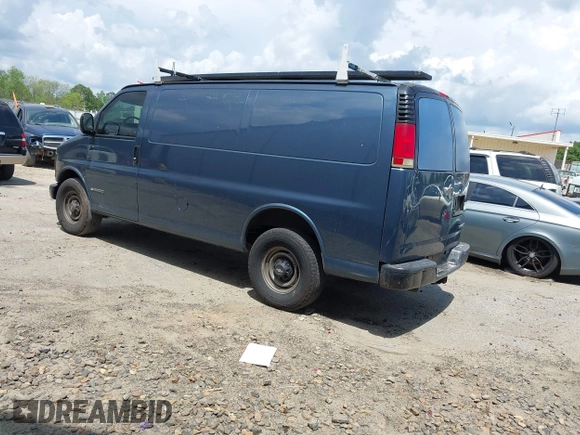 1998 Chevrolet Chevy Van z VIN 1GCGG25RXW1100879, wystawiony jako IAAI lot #42154197 z przebiegiem 191 241 mil mil oraz . Historia ofert i sprzedaży dostępna na DreamBid. Obrazek 3.