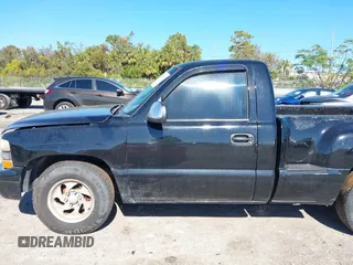 2002 Chevrolet Silverado 1500 with VIN 1GCEC14V22Z138422, listed as a IAAI auction lot 40975500 with Not Provided miles. Bid and sale history available at carsss.com. Image 15.