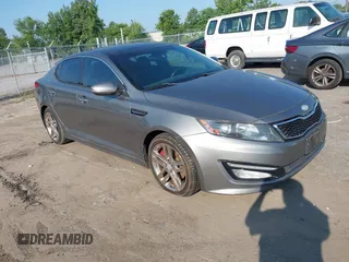2013 Kia Optima SX z VIN 5XXGR4A69DG236018, wystawiony jako IAAI lot #42807423 z przebiegiem 189 133 mil mil oraz . Historia ofert i sprzedaży dostępna na DreamBid. Obrazek 1.