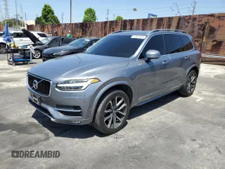 2016 Volvo XC90 T6 Momentum z VIN YV4A22PKXG1064288, wystawiony jako Copart lot #57357315 z przebiegiem 121 331 mil mil oraz Szkoda całkowita • Salvage title. Historia ofert i sprzedaży dostępna na DreamBid. Obrazek 1.
