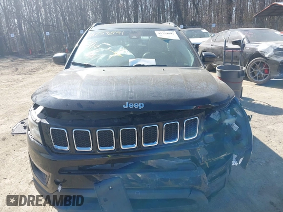 2018 Jeep Compass Altitude with VIN 3C4NJDBB2JT418914, listed as a IAAI auction lot 41759891 with 137,643 mi miles and . Bid and sale history available at carsss.com. Image 12.