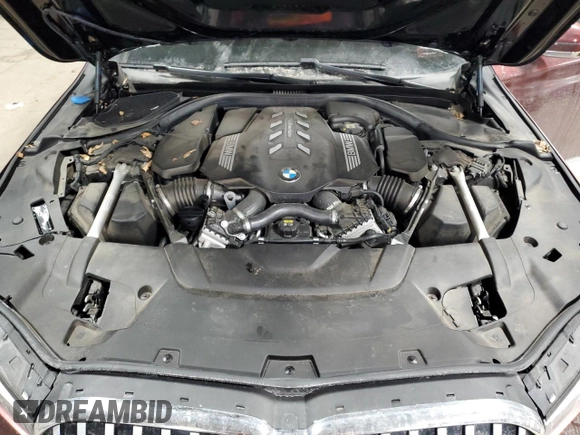 2022 BMW 7 Series 750i xDrive z VIN WBA7U2C04NCG88407, wystawiony jako Copart lot #42753005 z przebiegiem 22 950 mil mil oraz Nie do naprawy • Non repairable. Historia ofert i sprzedaży dostępna na DreamBid. Obrazek 11.