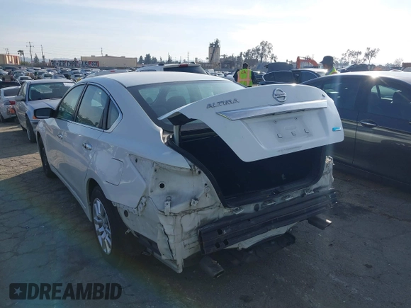 2014 Nissan Altima S with VIN 1N4AL3AP3EN355348, listed as a IAAI auction lot 41596162 with 131,291 mi miles and . Bid and sale history available at carsss.com. Image 3.