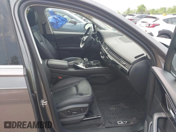 2019 Audi Q7 Prestige with VIN WA1VAAF78KD025828, listed as a IAAI auction lot 42409369 with 92,834 mi miles and . Bid and sale history available at DreamBid. Image 5.