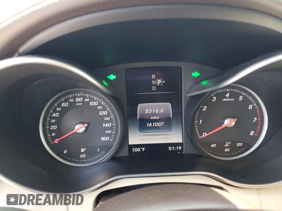 2015 Mercedes-Benz C 300 Luxury with VIN 55SWF4KB5FU034698, listed as a Copart auction lot 64422385 with 161,007 mi miles and Clean title. Bid and sale history available at DreamBid. Image 9.