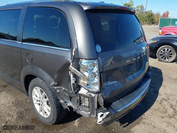 2019 Dodge Grand Caravan SXT with VIN 2C4RDGCG2KR656139, listed as a IAAI auction lot 40643548 with 126,674 mi miles. Bid and sale history available at carsss.com. Image 6.