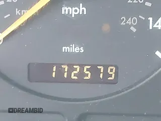 2002 Mercedes-Benz M 320/430/500 с VIN 4JGAB54E92A334912, выставлен на аукционе IAAI как лот 41825224 с пробегом 172 579 миль миль и . История ставок и продаж доступна на DreamBid. Изображение 15.