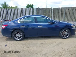 2011 Nissan Maxima SV z VIN 1N4AA5AP0BC813310, wystawiony jako IAAI lot #42365623 z przebiegiem 194 943 mil mil oraz . Historia ofert i sprzedaży dostępna na DreamBid. Obrazek 6.