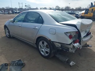 2005 Acura RL with VIN JH4KB16545C019697, listed as a IAAI auction lot 41880820 with Not provided miles and . Bid and sale history available at DreamBid. Image 3.