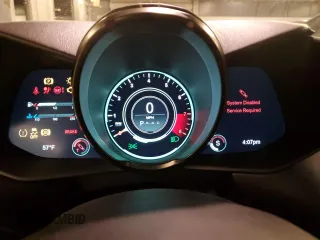 2020 Aston Martin Vantage z VIN SCFSMGAWXLGN03363, wystawiony jako Copart lot #81833084 z przebiegiem Nie podano mil oraz Szkoda całkowita • Salvage title. Historia ofert i sprzedaży dostępna na DreamBid. Obrazek 9.