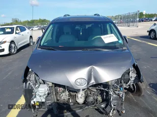 2011 Toyota Sienna XLE AAS with VIN 5TDYK3DC9BS117594, listed as a IAAI auction lot 42553026 with 156,808 mi miles and . Bid and sale history available at DreamBid. Image 6.