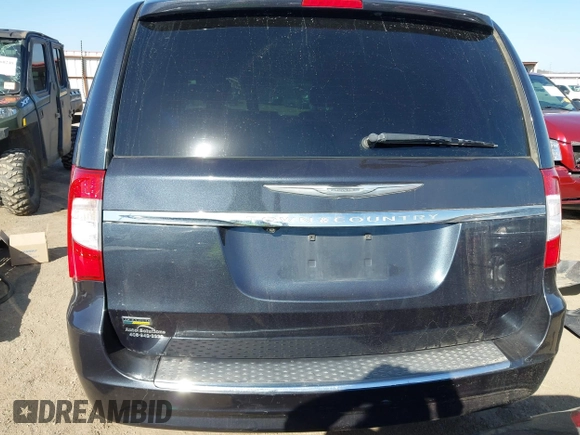 2014 Chrysler Town & Country Touring with VIN 2C4RC1BG0ER208505, listed as a IAAI auction lot 41775840 with 186,617 mi miles. Bid and sale history available at carsss.com. Image 17.