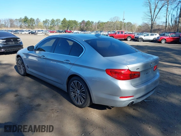 2019 BMW 5 Series 530i xDrive с VIN WBAJA7C52KWW00856, выставлен на аукционе IAAI как лот 41991300 с пробегом 81 487 миль миль и . История ставок и продаж доступна на DreamBid. Изображение 3.