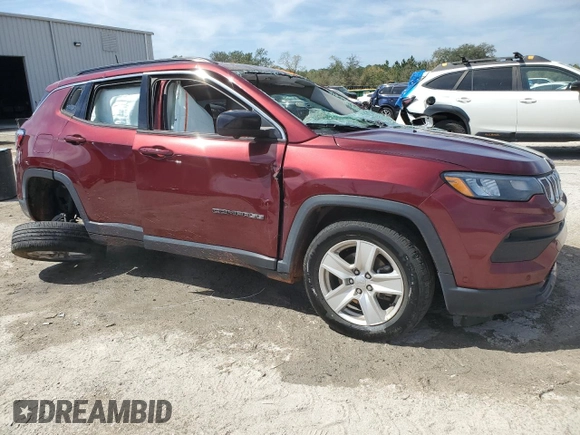 2022 Jeep Compass Latitude with VIN 3C4NJDBB3NT122001, listed as a Copart auction lot 49151555 with 92,165 mi miles and Salvage title. Bid and sale history available at DreamBid. Image 4.