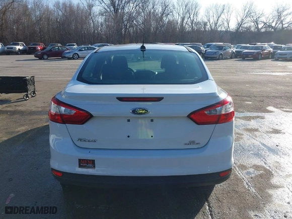 2013 Ford Focus SE with VIN 1FADP3F27DL200696, listed as a IAAI auction lot 41113324 with 200,239 mi miles. Bid and sale history available at carsss.com. Image 16.