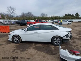 2021 Hyundai Elantra SE with VIN 5NPLL4AG7MH037868, listed as a IAAI auction lot 41689681 with 43,043 mi miles. Bid and sale history available at carsss.com. Image 15.