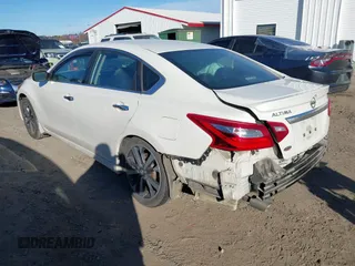 2016 Nissan Altima S z VIN 1N4AL3APXGC130780, wystawiony jako IAAI lot #41461581 z przebiegiem 92 043 mil mil oraz . Historia ofert i sprzedaży dostępna na DreamBid. Obrazek 3.