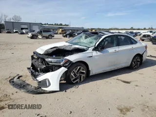 2024 Volkswagen Jetta SEL with VIN 3VWGM7BU4RM050791, listed as a Copart auction lot 42132635 with 2,999 mi miles and Salvage title. Bid and sale history available at DreamBid. Image 1.