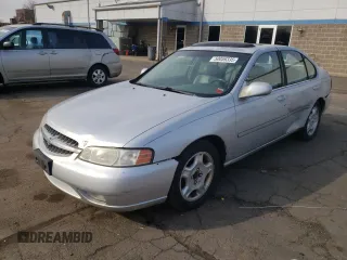 2000 Nissan Altima GXE with VIN 1N4DL01A4YC137166, listed as a Copart auction lot 50059335 with 113,740 mi miles and Salvage Title. Bid and sale history available at carsss.com. Image 1.