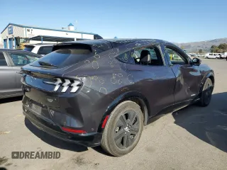 2022 Ford Mustang Mach-E California Route 1 z VIN 3FMTK2SU2NMA40924, wystawiony jako Copart lot #42533665 z przebiegiem 35 933 mil mil oraz Szkoda całkowita • Salvage title. Historia ofert i sprzedaży dostępna na DreamBid. Obrazek 3.