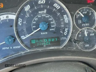 2002 Cadillac Escalade z VIN 1GYEC63T22R113253, wystawiony jako Copart lot #56408115 z przebiegiem 249 604 mil mil oraz Szkody całkowita. Historia ofert i sprzedaży dostępna na DreamBid. Obrazek 8.