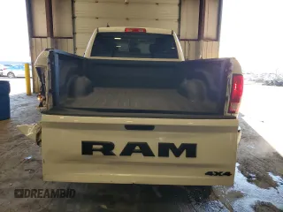 2021 Ram 1500 Tradesman z VIN 1C6RR7FG2MS574580, wystawiony jako Copart lot #84800634 z przebiegiem 33 134 mil mil oraz Szkoda całkowita • Salvage title. Historia ofert i sprzedaży dostępna na DreamBid. Obrazek 6.
