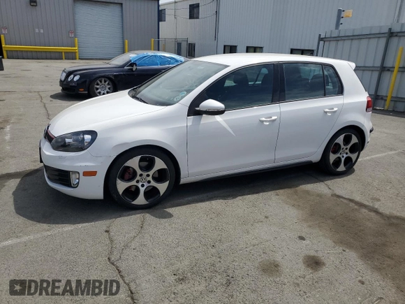 2012 Volkswagen GTI w/Conv & Sunroof PZEV с VIN WVWHD7AJ4CW106637, выставлен на аукционе Copart как лот 54428875 с пробегом 62 327 миль миль и Списание • Salvage title. История ставок и продаж доступна на DreamBid. Изображение 1.