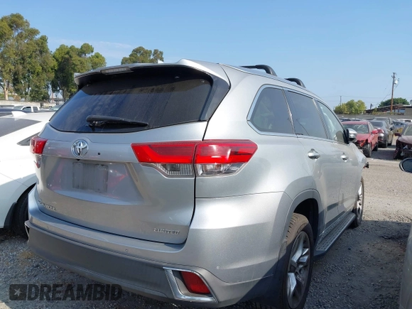 2017 Toyota Highlander Limited with VIN 5TDYZRFH4HS210037, listed as a IAAI auction lot 42666780 with 89,540 mi miles and . Bid and sale history available at DreamBid. Image 4.