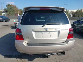 2007 Toyota Highlander w/3rd Row z VIN JTEDP21A170142864, wystawiony jako IAAI lot #41456140 z przebiegiem 210 347 mil mil oraz . Historia ofert i sprzedaży dostępna na DreamBid. Obrazek 17.
