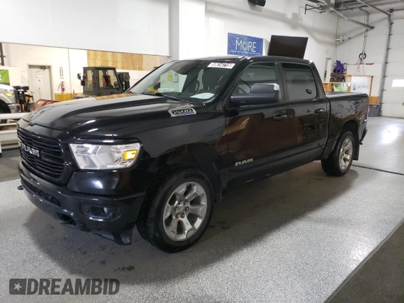 2021 Ram 1500 Big Horn z VIN 1C6SRFFT1MN804715, wystawiony jako Copart lot #59614715 z przebiegiem 66 735 mil mil oraz Czysty tytuł • Clean title. Historia ofert i sprzedaży dostępna na DreamBid. Obrazek 1.