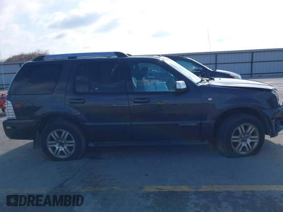 2007 Mercury Mountaineer Premier z VIN 4M2EU48867UJ01519, wystawiony jako IAAI lot #41987784 z przebiegiem 249 668 mil mil oraz . Historia ofert i sprzedaży dostępna na DreamBid. Obrazek 13.