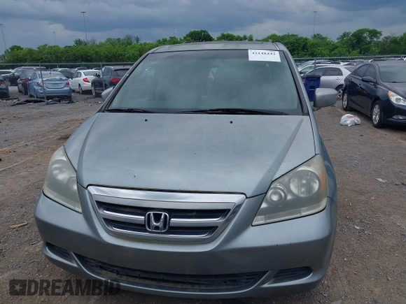 2007 Honda Odyssey EX-L with VIN 5FNRL38627B055862, listed as a IAAI auction lot 42148442 with 225,627 mi miles. Bid and sale history available at carsss.com. Image 6.