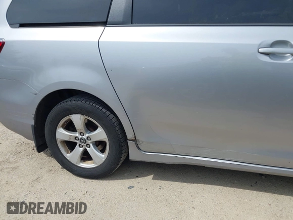 2018 Toyota Sienna LE Auto Access Seat with VIN 5TDKZ3DCXJS937540, listed as a IAAI auction lot 42126411 with 140,294 mi miles and . Bid and sale history available at DreamBid. Image 18.