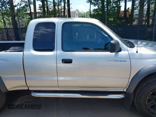 2004 Toyota Tacoma z VIN 5TEWN72N94Z356921, wystawiony jako IAAI lot #42541585 z przebiegiem 215 700 mil mil oraz . Historia ofert i sprzedaży dostępna na DreamBid. Obrazek 13.