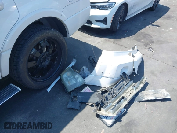 2011 Ford Expedition Limited with VIN 1FMJU1K51BEF27893, listed as a IAAI auction lot 42164488 with 207,061 mi miles and . Bid and sale history available at DreamBid. Image 12.