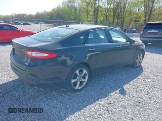 2013 Ford Fusion SE with VIN 3FA6P0HR6DR133608, listed as a IAAI auction lot 41962033 with 221,603 mi miles. Bid and sale history available at carsss.com. Image 4.
