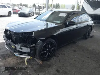 2023 BMW 7 Series 740i с VIN WBA23EH09PCL71147, выставлен на аукционе IAAI как лот 41906244 с пробегом 51 981 миль миль и . История ставок и продаж доступна на DreamBid. Изображение 2.