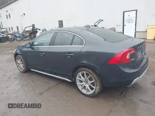 2012 Volvo S60 T6 with VIN YV1902FH4C2057577, listed as a IAAI auction lot 40925761 with 113,682 mi miles. Bid and sale history available at carsss.com. Image 3.