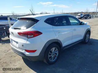 2016 Hyundai Tucson SE with VIN KM8J23A48GU127546, listed as a IAAI auction lot 41813750 with 108,107 mi miles. Bid and sale history available at carsss.com. Image 4.