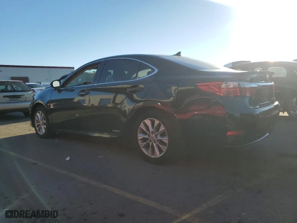 2014 Lexus ES 300h Hybrid with VIN JTHBW1GG8E2055399, listed as a Copart auction lot 82386524 with 207,253 mi miles and Salvage Title. Bid and sale history available at carsss.com. Image 2.